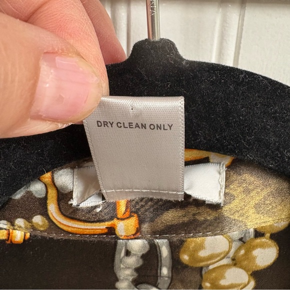 Cache Vintage Black & Gold Chain Print Snap Button Silk Blend Blouse Size XS - Picture 4 of 4